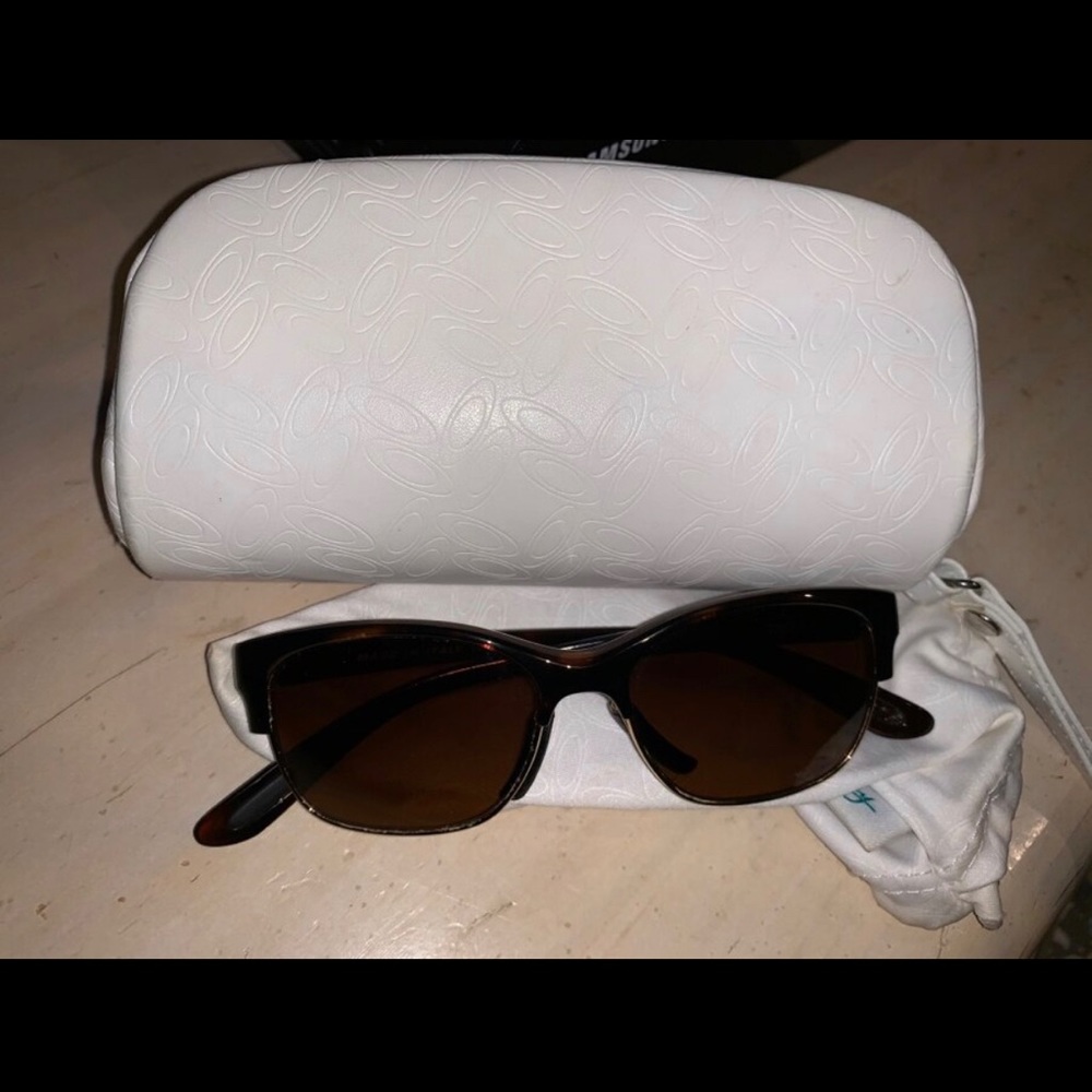 Women’s sunglasses